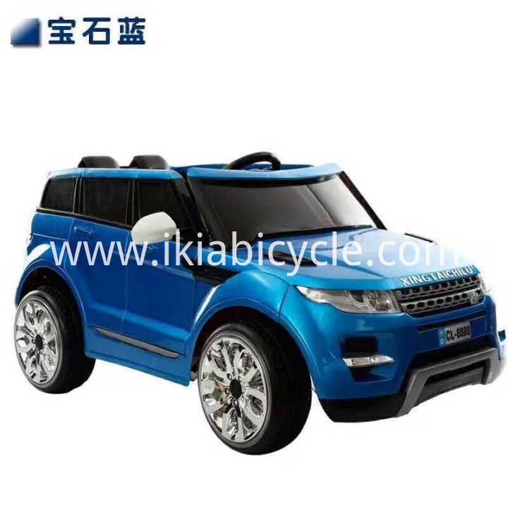 Blu kala pikin toy ride pan motoka .